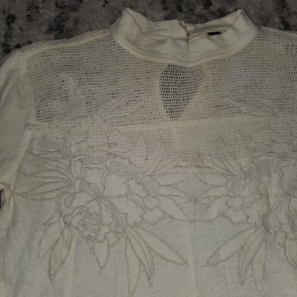 Free People Embroidered White on White Small 🎇🎇 - Picture 4 of 9